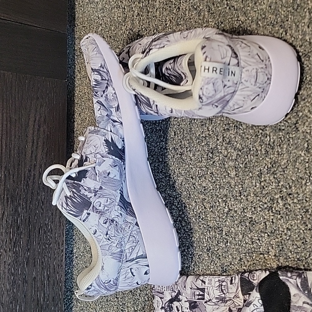 Three In Shoes - Picture 3 of 6
